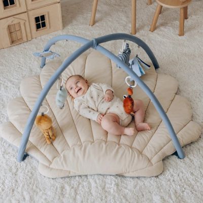 tapis d eveil bebe amusant avec bebe