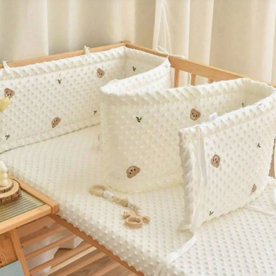 Tour de lit bébé un petit nid douillet pour les plus beaux rêves.