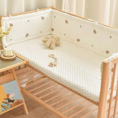 Tour de lit bébé un tour de lit pensé pour le bien-être de bébé.