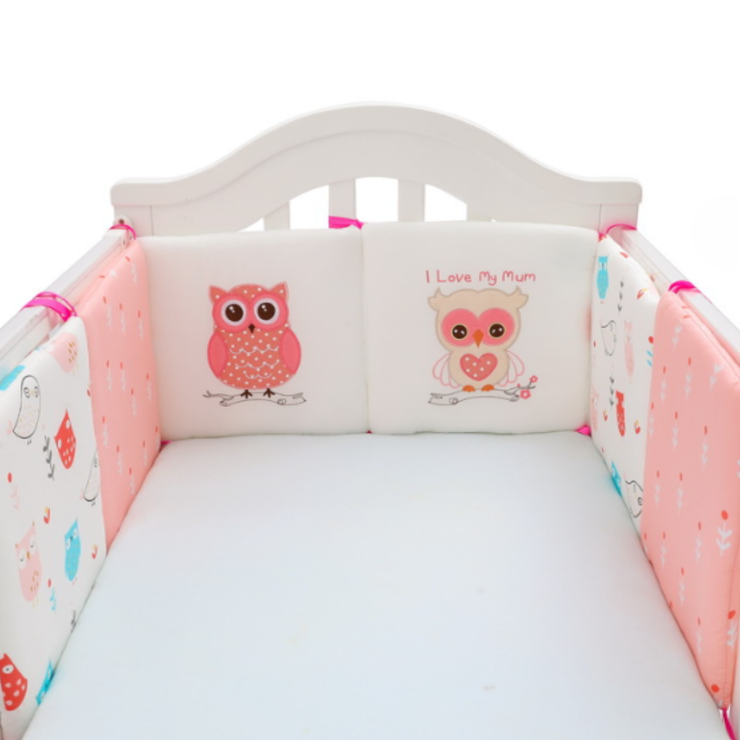 tour de lit bebe des motifs adorables  pour des nuits sereines