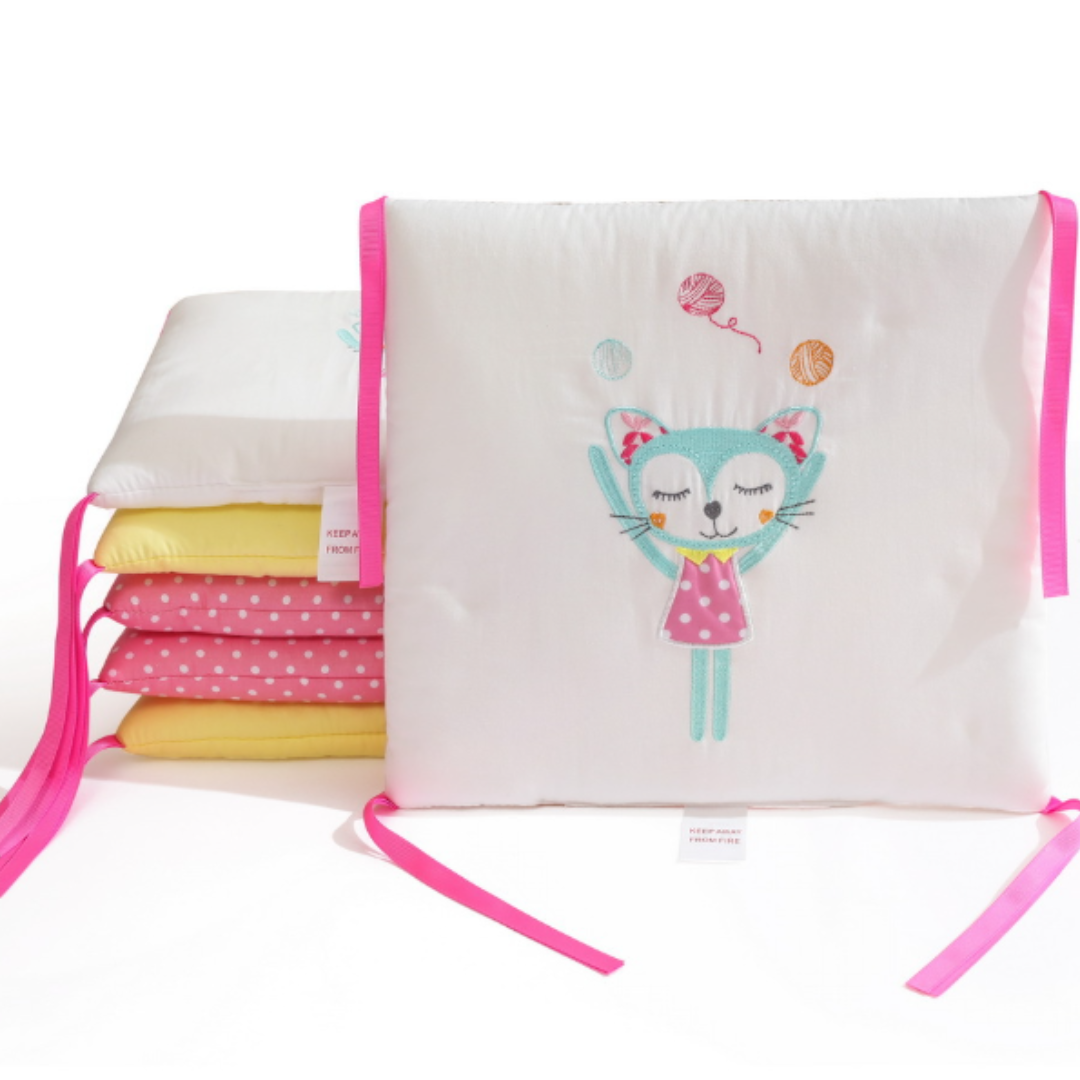 tour_de_lit_bebe_un_monde_colore_pour accompagner les reves de bebe