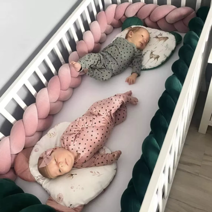 tresse de lit un cocon rose pense pour le bienetre de bebe